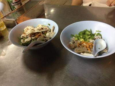 ร้านอาหาร ข้าวต้มปลาสวนรื่น สาขา 2