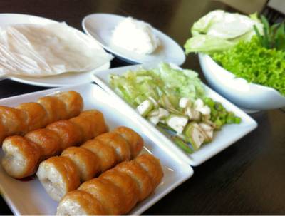 แหนมเนือง ที่ ร้านอาหาร V.T. วีที แหนมเนือง เชียงใหม่