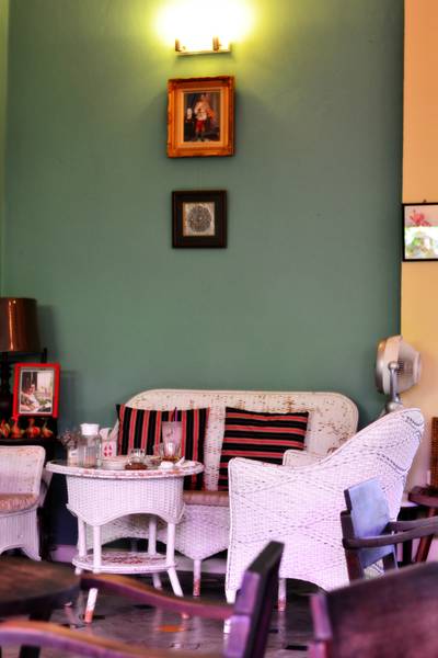 บรรยากาศมุมหนึ่งในร้าน ..ดูน่ารัก สบายๆ ที่ ร้านอาหาร Mai bakery in garden