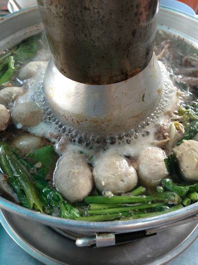 อีกร้านที่อร่อยไม่เคยเปลี่ยน ที่ ร้านอาหาร เกาเหลาเนื้อหม้อไฟ
