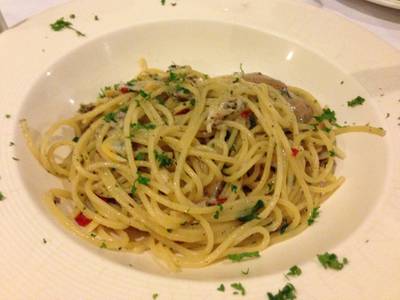 Spaghetti Vongole หอยลาย ที่ ร้านอาหาร Arcobaleno Italian Restaurant Spaghetti Vongole หอยลาย ที่ ร้านอาหาร Arcobaleno Italian Restaurant