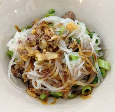 เล็กแห้งเนื้อ ที่ ร้านอาหาร ก๋วยเตี๋ยวเรือเวนิช