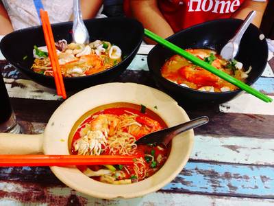 เมนูต้มยำน้ำข้น ที่ ร้านอาหาร ร้านพี่อ้อ