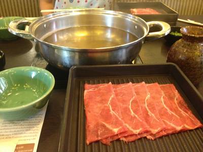ชาบูชาบู ที่ ร้านอาหาร Mo Mo Paradise CDC