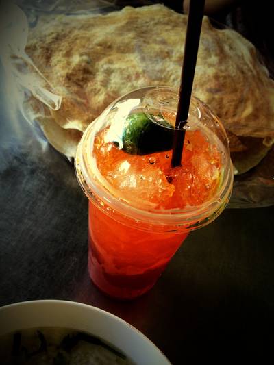ชามะนาว ที่ ร้านอาหาร ร้านกาแฟเจ๊กเปี๊ยะ