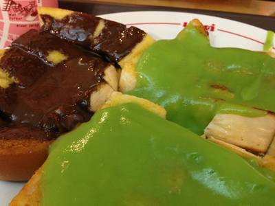 ร้านอาหาร มนต์นมสด มาบุญครอง