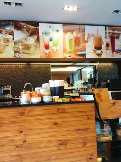 บริเวณภายในร้าน ที่ ร้านอาหาร Espresso Gallery