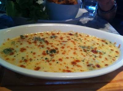 ร้านอาหาร Checkmate Bar & Bistro