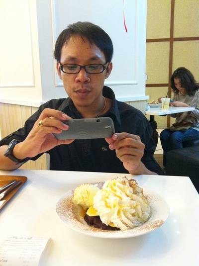ก่อนทานต้องถ่ายรูป อิอิ ที่ ร้านอาหาร Pancake Cafe Siam Paragon