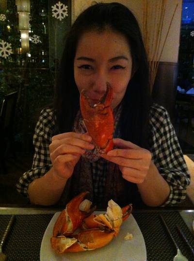 เทียบให้ดูว่าใหญ่จริง ที่ ร้านอาหาร Cafe de nimes Grand sukhumvit bangkok hotels