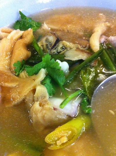 ต้มยำปลากะพง ที่ ร้านอาหาร ครัวทะเล