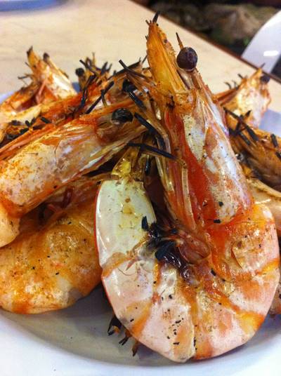 กุ้งเผา ที่ ร้านอาหาร ครัวทะเล