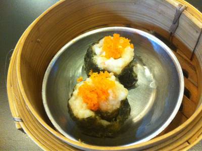 เนื้อแน่น ไส้สดมากมีไข่กุ้งกรุบๆ อร่อยเวอร์ ที่ ร้านอาหาร ฮองมินเยาวราช เดอะมอลล์ ราม 3 เนื้อแน่น ไส้สดมากมีไข่กุ้งกรุบๆ อร่อยเวอร์ ที่ ร้านอาหาร ฮองมินเยาวราช เดอะมอลล์ ราม 3
