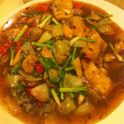 ราดหน้าปลาเต้าซี่ ที่ ร้านอาหาร ซ้งโภชนา กัลปพฤกษ์