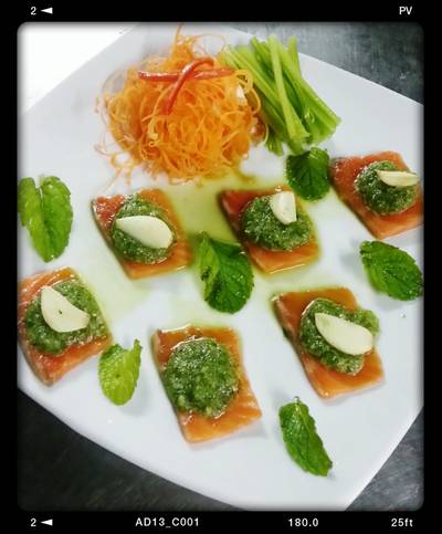 ร้านอาหาร Bee Gin ร้านอาหาร Bee Gin