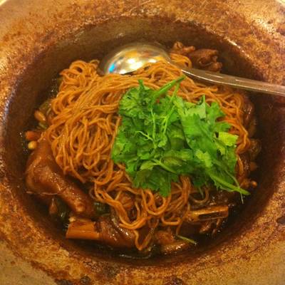 ขาห่านอบหมี่ ที่ ร้านอาหาร ซ้งโภชนา กัลปพฤกษ์