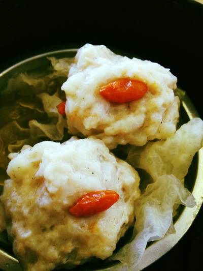 กุ้งบนเห็ดหูหนูขาว ที่ ร้านอาหาร ภัตตาคารแวร์ซายน์ ถนนจรัญสนิทวงศ์