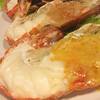 ซูมใกล้ให้เห็นถึงความสด ความอวบและความมัน ที่ ร้านอาหาร บ้านกลางกรุง