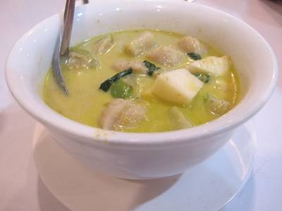 แกงเขียวหวาน ที่ ร้านอาหาร ครัวอัปษร สาขา 2 (เสาชิงช้า)
