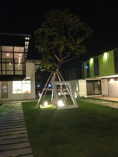 มุม Outdoor น่านั่ง  ที่ ร้านอาหาร Tree Box