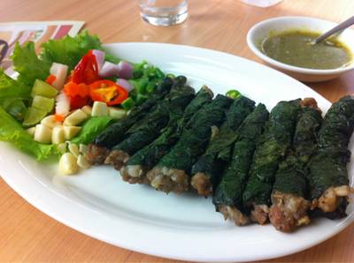 หมูย่างใบชะพลู ที่ ร้านอาหาร Viet Cuisine Siam Paragon