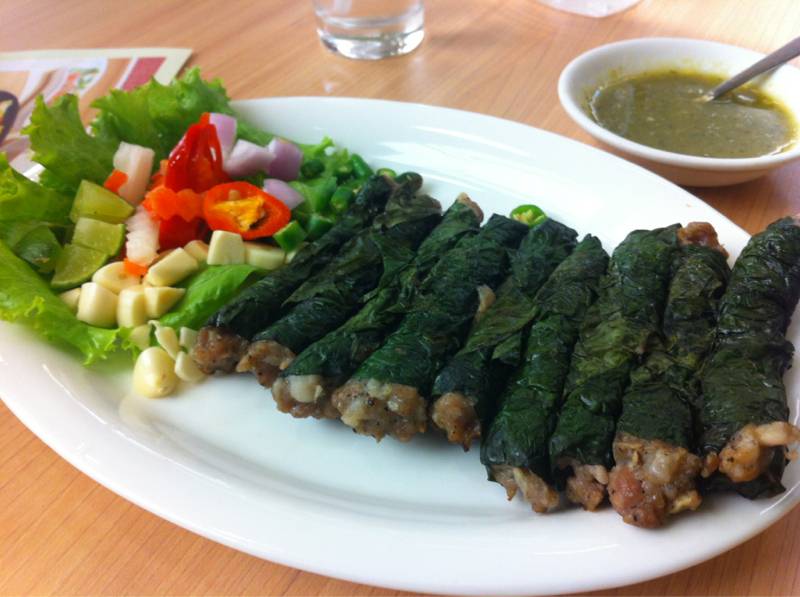หมูย่างใบชะพลู ที่ ร้านอาหาร Viet Cuisine Siam Paragon