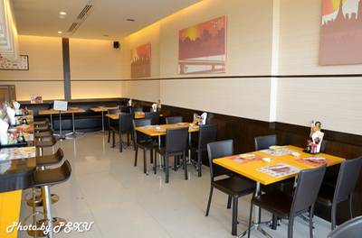 ร้านอาหาร Sushi Boy Park Town in town 
