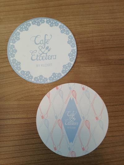 ที่รองแก้ว น่ารักๆ ที่ ร้านอาหาร Cafe & Etcetera By Kloset