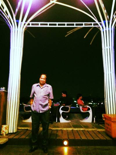 คุณพ่อ ที่ ร้านอาหาร The Wave Restaurant