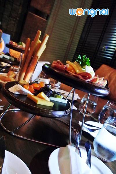 ร้านอาหาร Wine Loft The Portico Langsuan