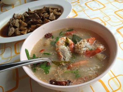 ต้มยำกุ้ง ที่ ร้านอาหาร โต๋วโภชนา