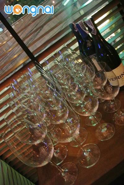 ร้านอาหาร Wine Loft The Portico Langsuan