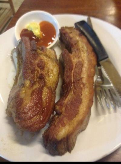 แฮมซี่โครงอ่อน  ที่ ร้านอาหาร ครัวเขาใหญ่