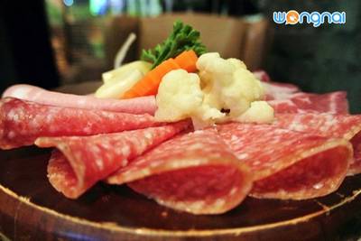ร้านอาหาร Wine Loft The Portico Langsuan