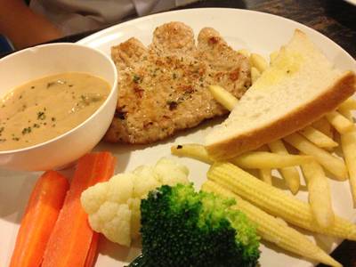ร้านอาหาร กินข้าวบ้านเพื่อน