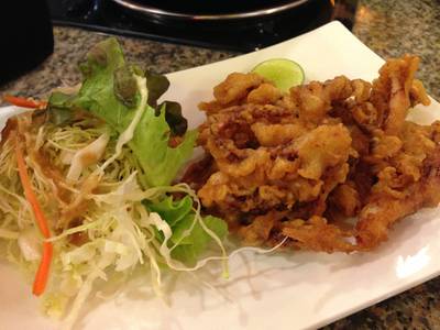 ปลาหมึกทอด ที่ ร้านอาหาร Jumbo Yakitei