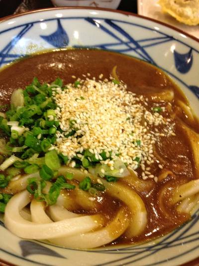 อุด้งแกงกระกรี่เนื้อ ที่ ร้านอาหาร Marugame Seimen (มารุกาเมะ เซเมง) Rain Hill