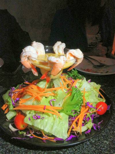 สลัดกุ้งค็อกเทล ที่ ร้านอาหาร Share of Mind Pub & Restaurant