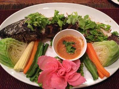 ปลาช่อนลุยสวนสูตรโบราณ ที่ ร้านอาหาร Baik Baik
