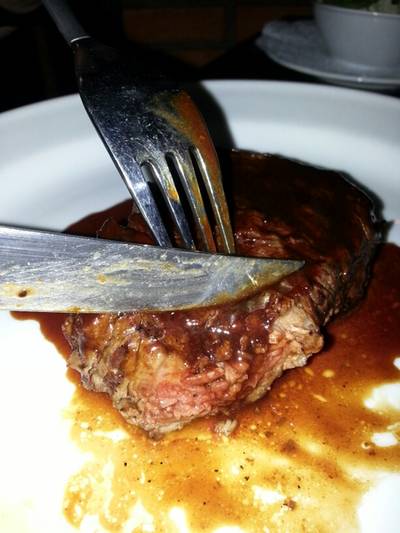 juicy steak ที่ ร้านอาหาร Neil's Tavern Restaurant (Steak House) ร่วมฤดี