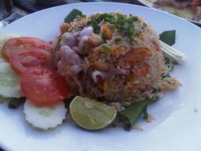 ร้านอาหาร ริมผา ลาภิน