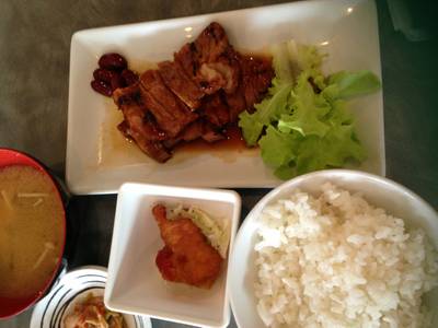 Pork Teriyaki ที่ ร้านอาหาร ฟูจิ อาคารอื้อจือเหลียง