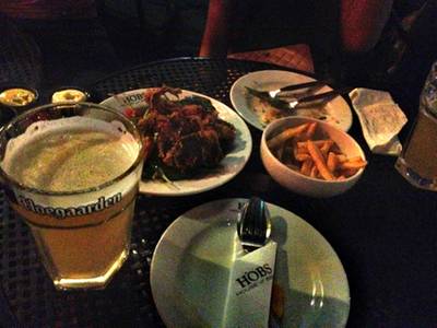 สลัดปูนิ่มอร่อยย? ที่ ร้านอาหาร HOBS Bar & Restaurant Aree Garden สลัดปูนิ่มอร่อยย? ที่ ร้านอาหาร HOBS Bar & Restaurant Aree Garden