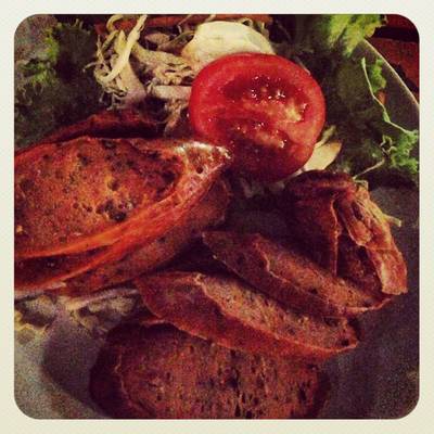 ไส้กรอกเนื้อนกกระจอกเทศ ที่ ร้านอาหาร รสนิยมชมชอบ ทาวน์อินทาวน์