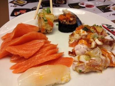 เมนูปลาดิบ หลากหลายมากขึ้น ที่ ร้านอาหาร Oishi Express เพชรเกษม