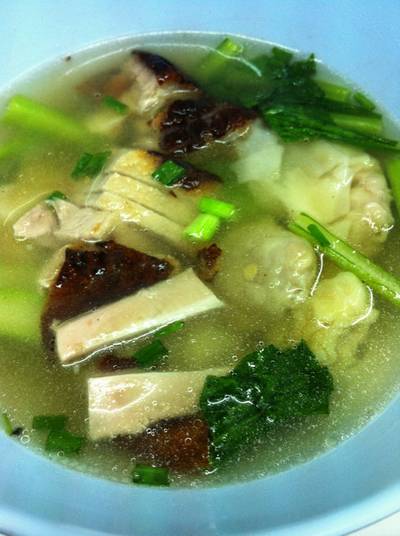 เกี๊ยวน้ำเป็ด ที่ ร้านอาหาร ประจักษ์เป็ดย่าง บางรัก เกี๊ยวน้ำเป็ด ที่ ร้านอาหาร ประจักษ์เป็ดย่าง บางรัก