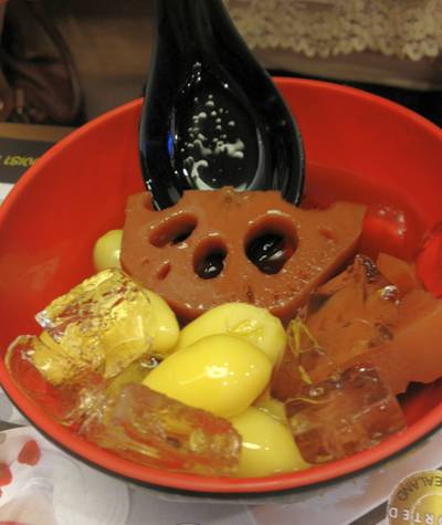 รากบัว แปะก๋วย ของโปรด ที่ ร้านอาหาร Oishi Express เพชรเกษม
