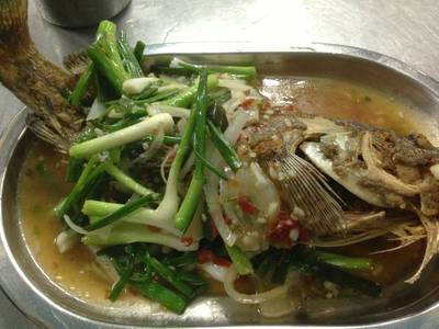 ปลสเก๋าสามรส at ข้าวต้มเป็ดเจ๊โอว