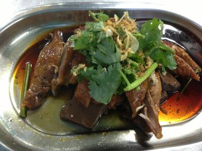 เป็ดพะโล้ at ข้าวต้มเป็ดเจ๊โอว