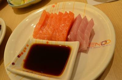ซาซิมิ ที่ ร้านอาหาร Zendo Central Bangna